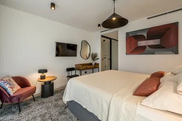 Modern 5-Bedroom Villa with Pool near Trogir