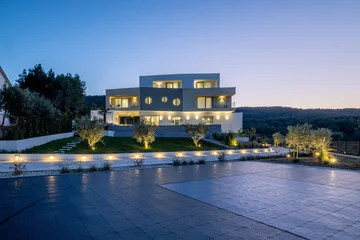 Modern 5-Bedroom Villa with Pool near Trogir