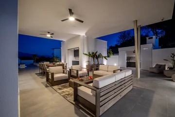 Modern 5-Bedroom Villa with Pool near Trogir