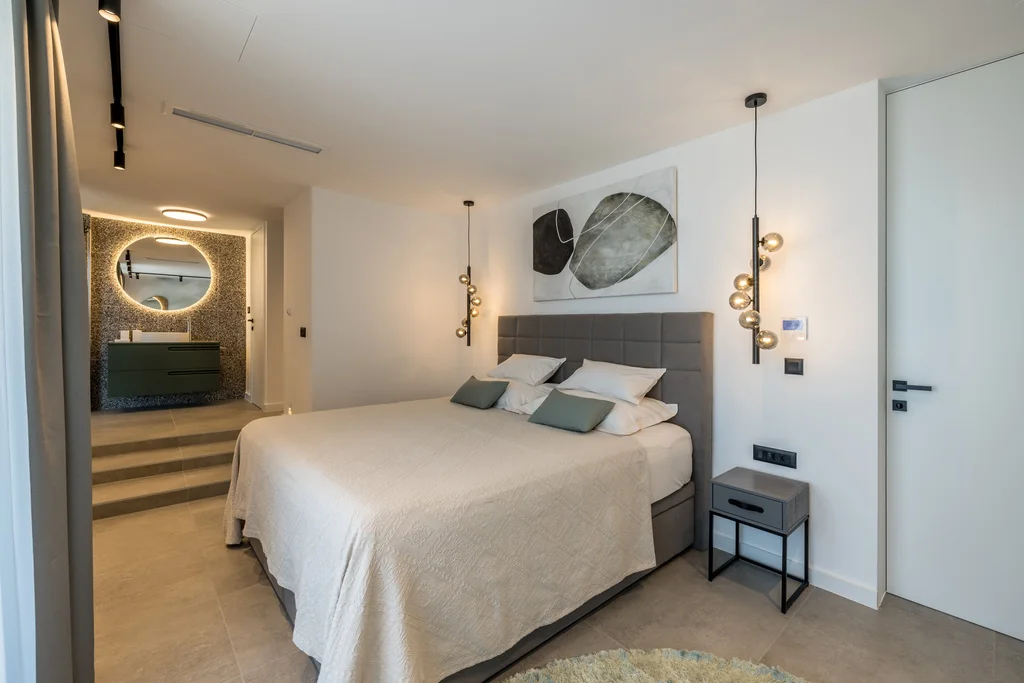 Modern 5-Bedroom Villa with Pool near Trogir