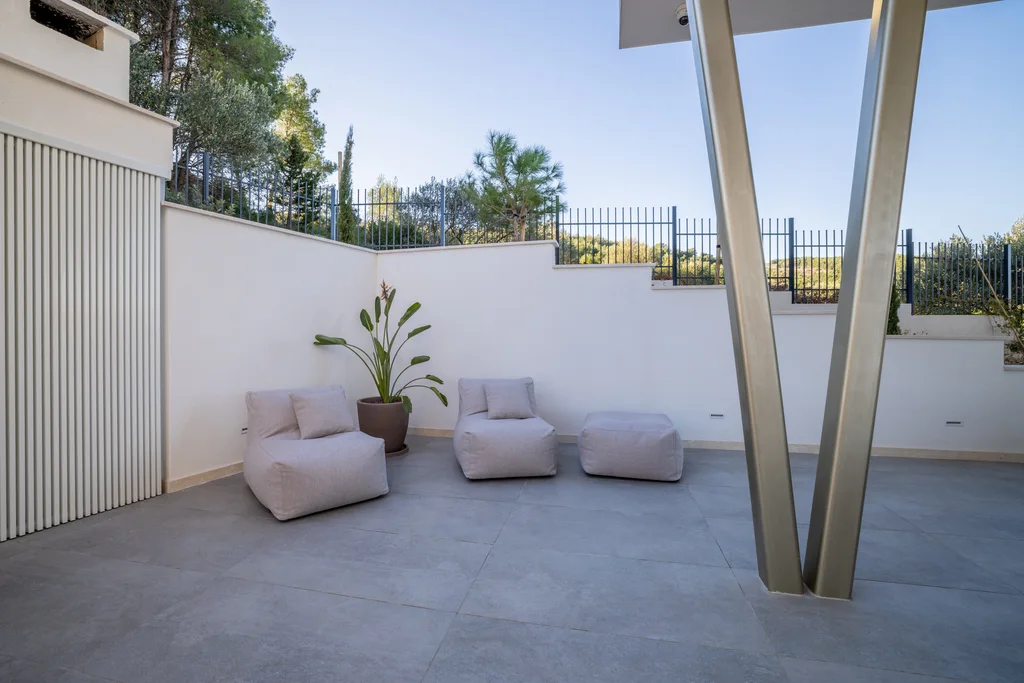 Modern 5-Bedroom Villa with Pool near Trogir