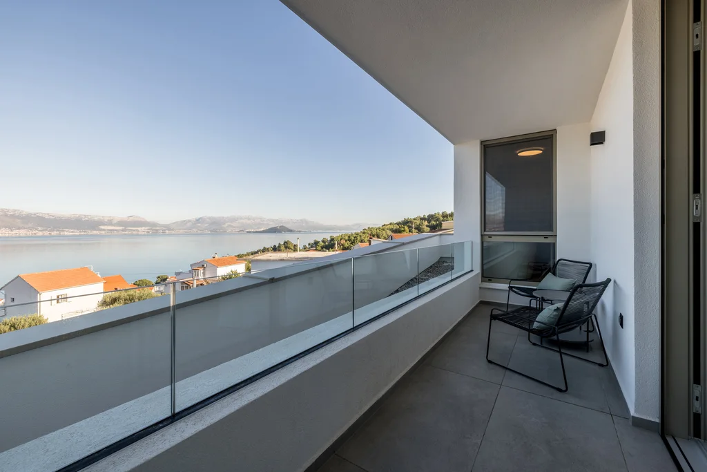Modern 5-Bedroom Villa with Pool near Trogir