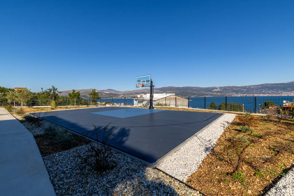 Modern 5-Bedroom Villa with Pool near Trogir