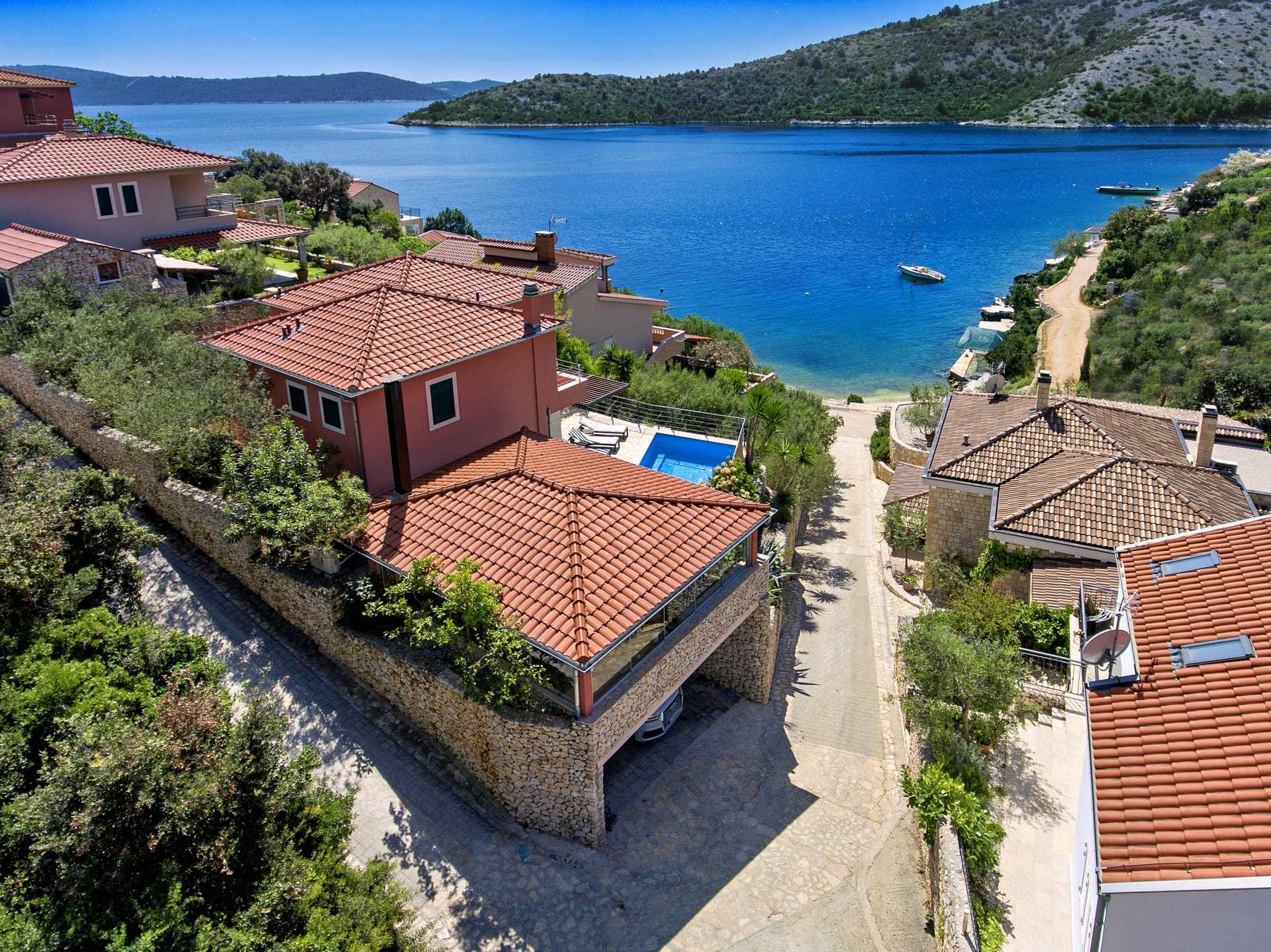Villa Red Sunset with Pool