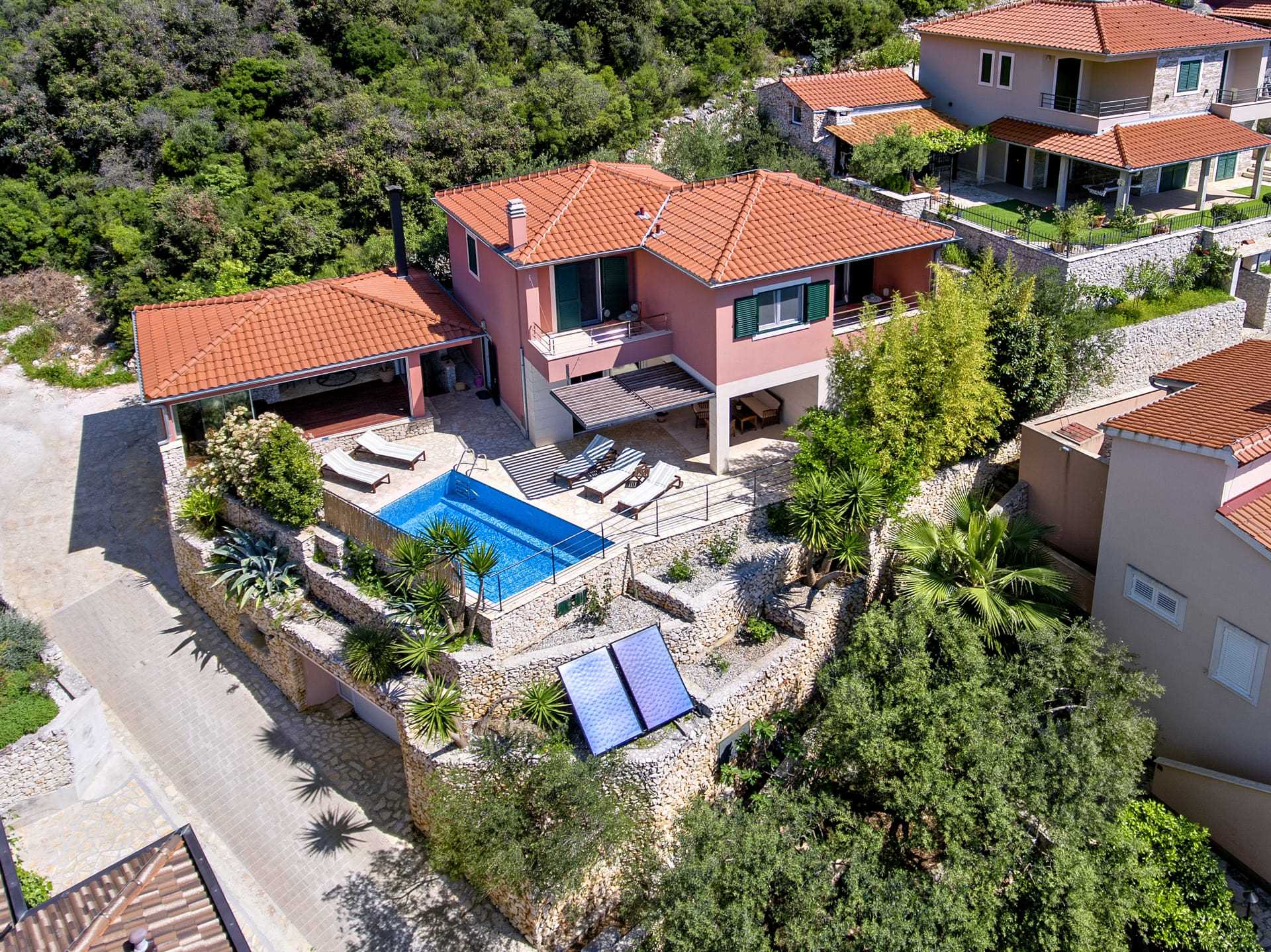 Villa Red Sunset with Pool