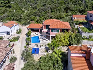 Seaside Villa Retreat with Pool in Vinišće