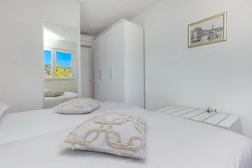 Seaside Villa Retreat with Pool in Vinišće