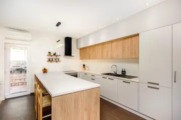 Seaside Villa Retreat with Pool in Vinišće