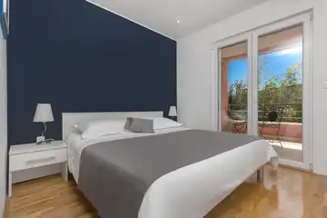 Seaside Villa Retreat with Pool in Vinišće