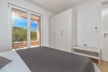 Seaside Villa Retreat with Pool in Vinišće