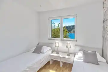 Seaside Villa Retreat with Pool in Vinišće