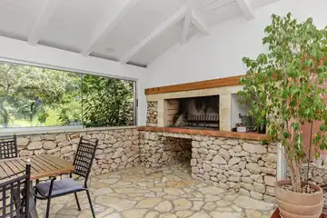 Seaside Villa Retreat with Pool in Vinišće