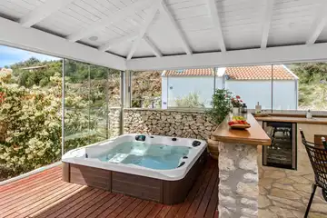 Seaside Villa Retreat with Pool in Vinišće
