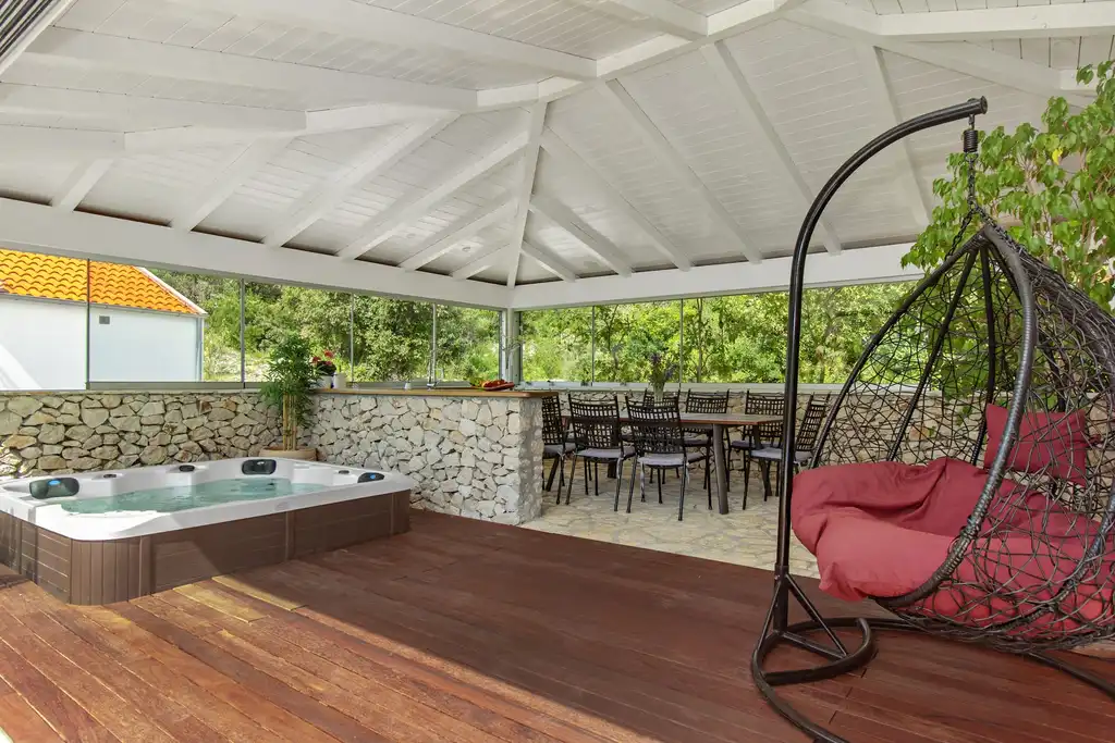 Seaside Villa Retreat with Pool in Vinišće