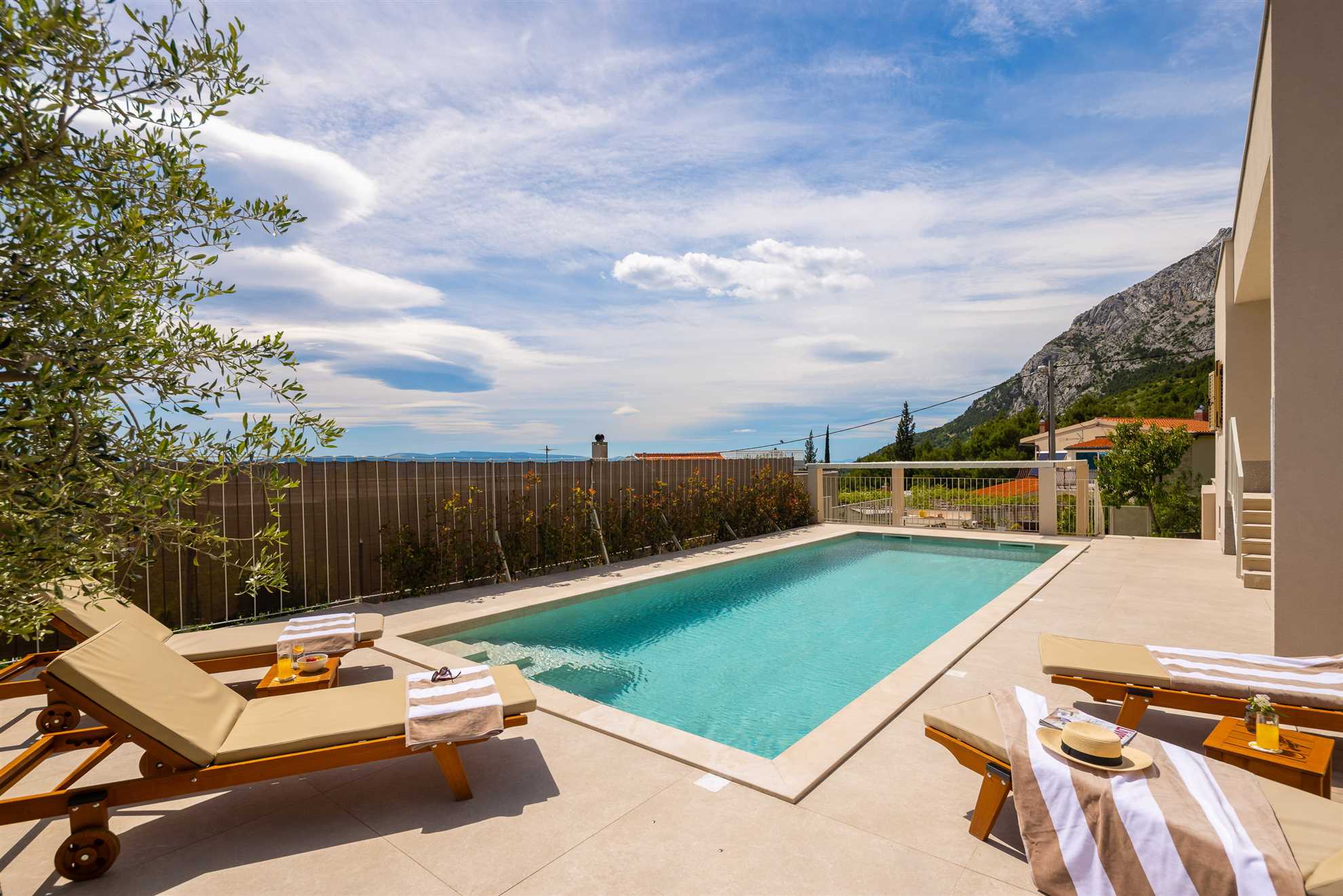 Villa Lumière with Pool