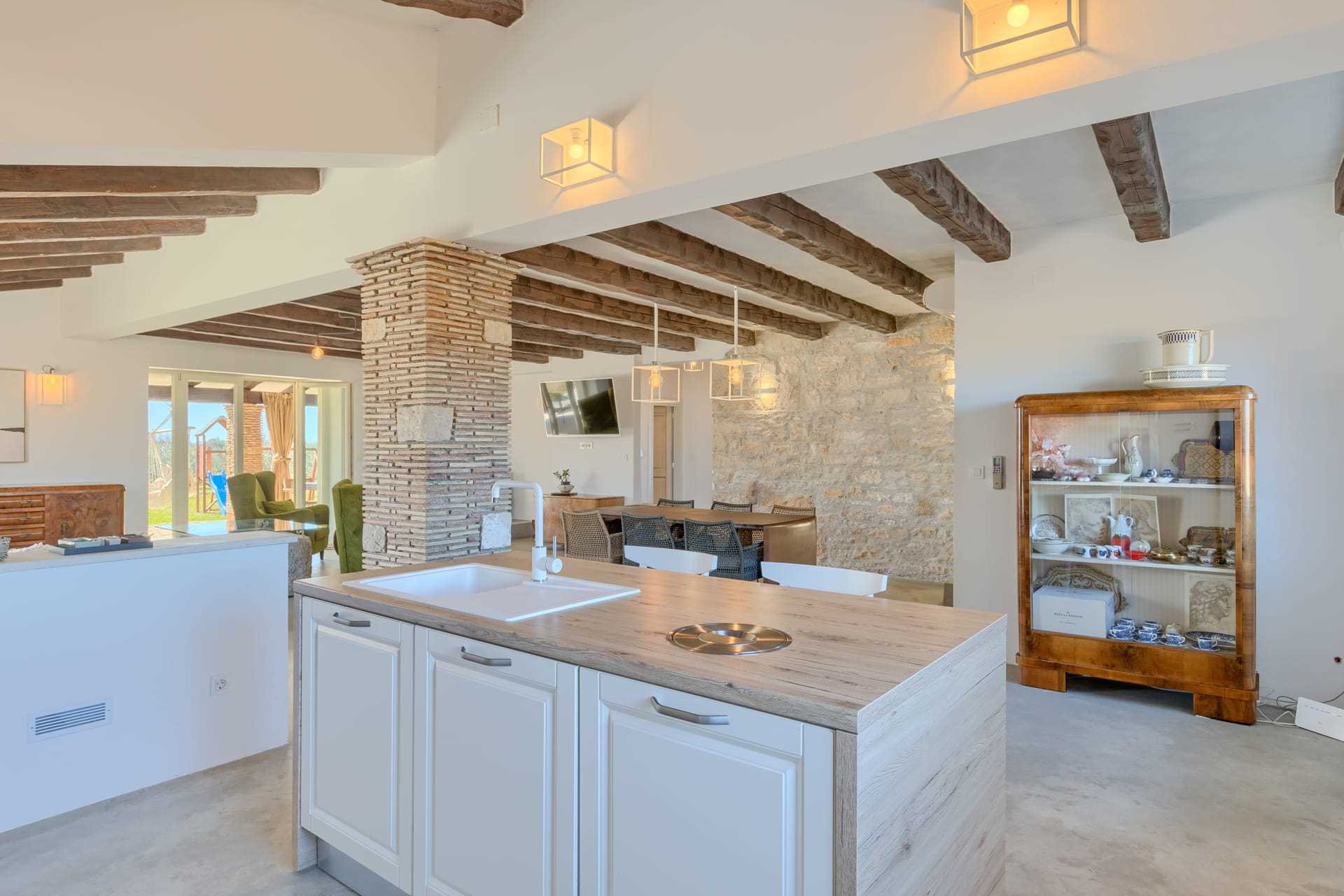 Villa Arborea with Pool