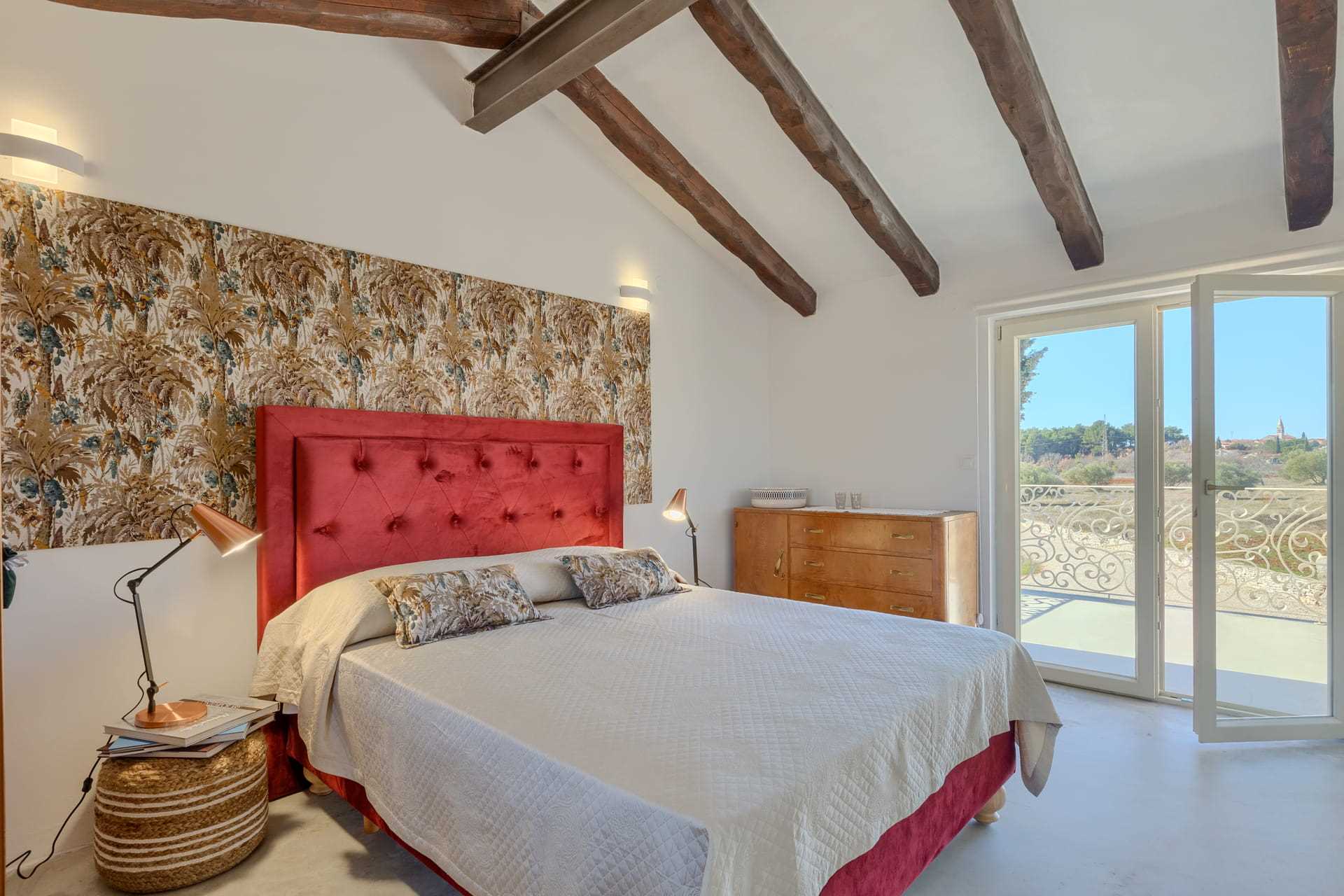 Villa Arborea with Pool