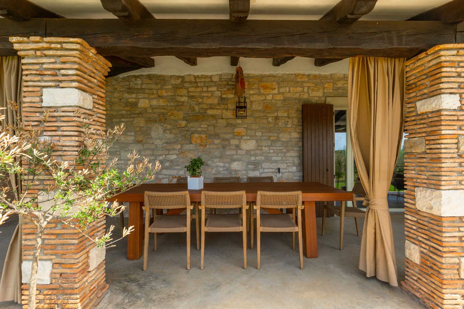 Villa Arborea with Pool