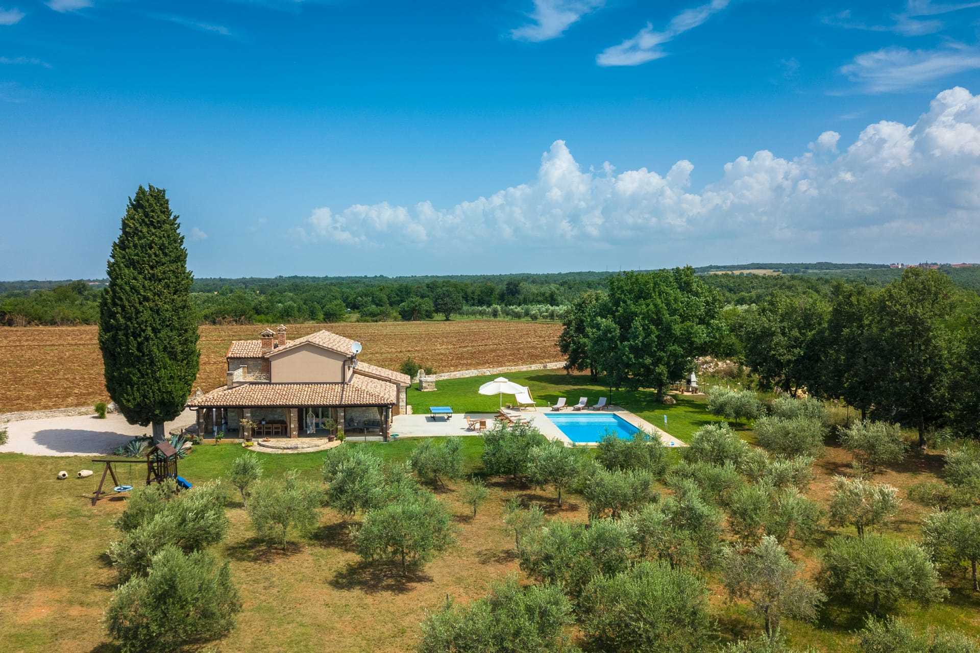 Villa Arborea with Pool