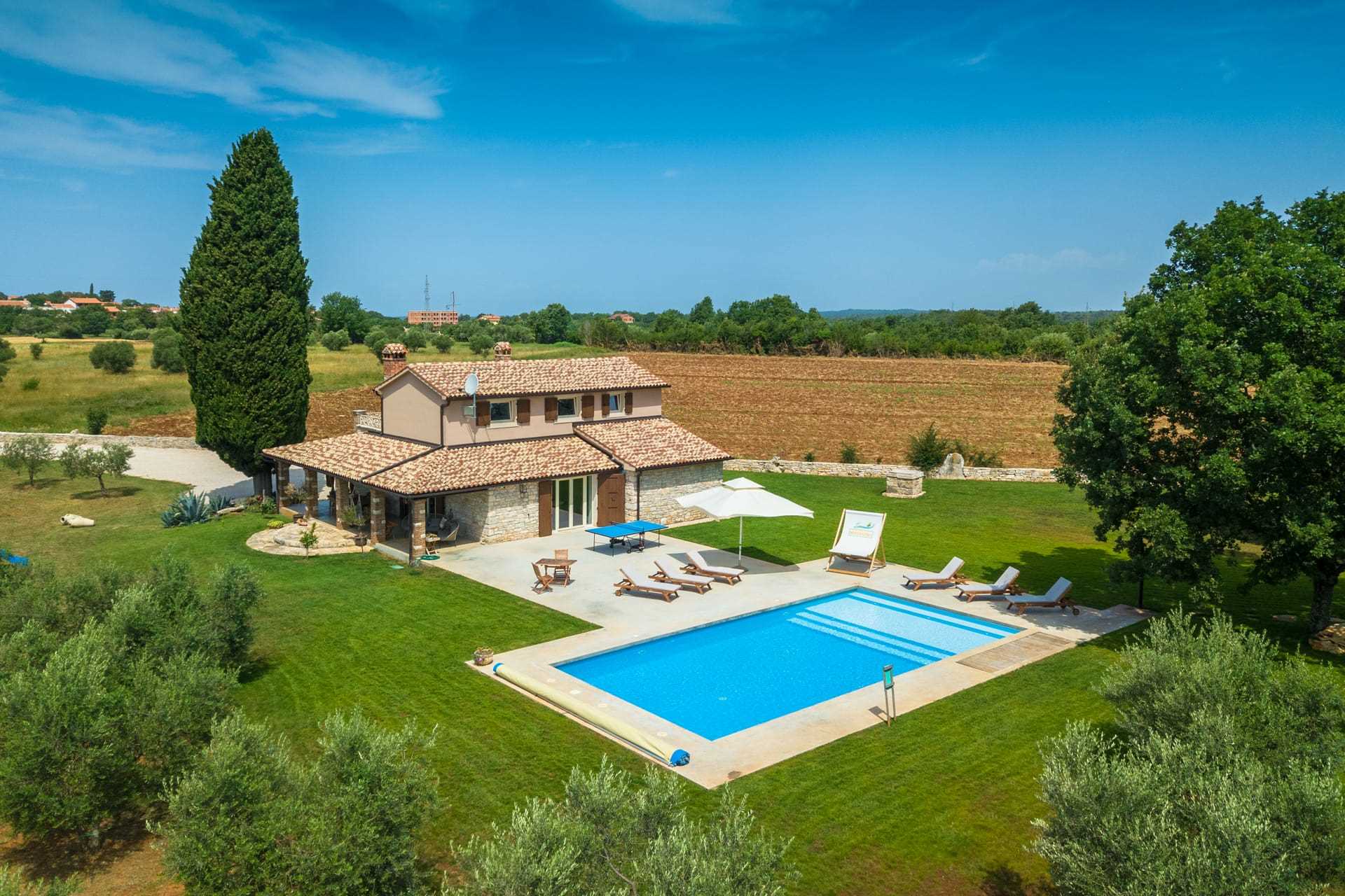 Villa Arborea with Pool