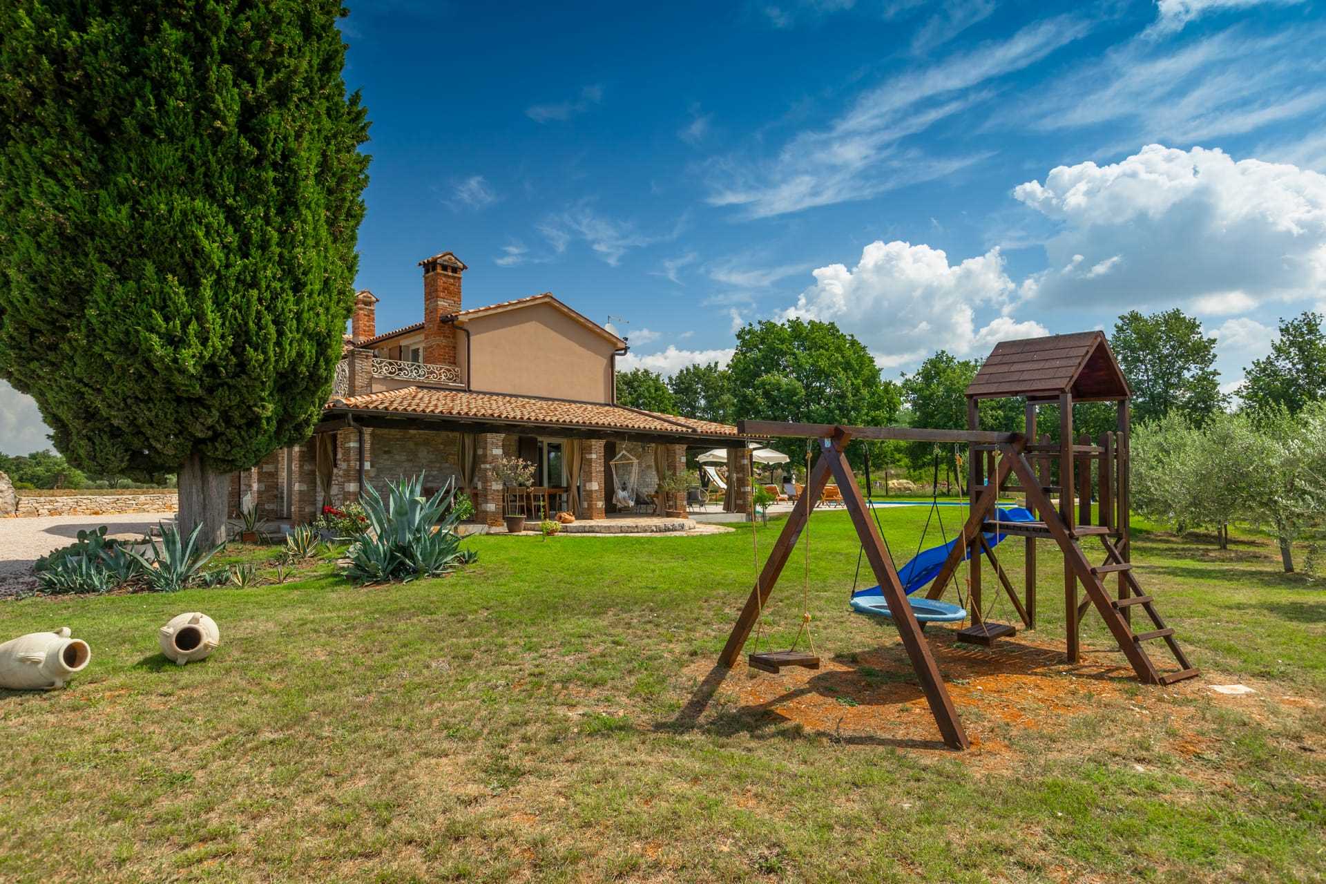 Villa Arborea with Pool
