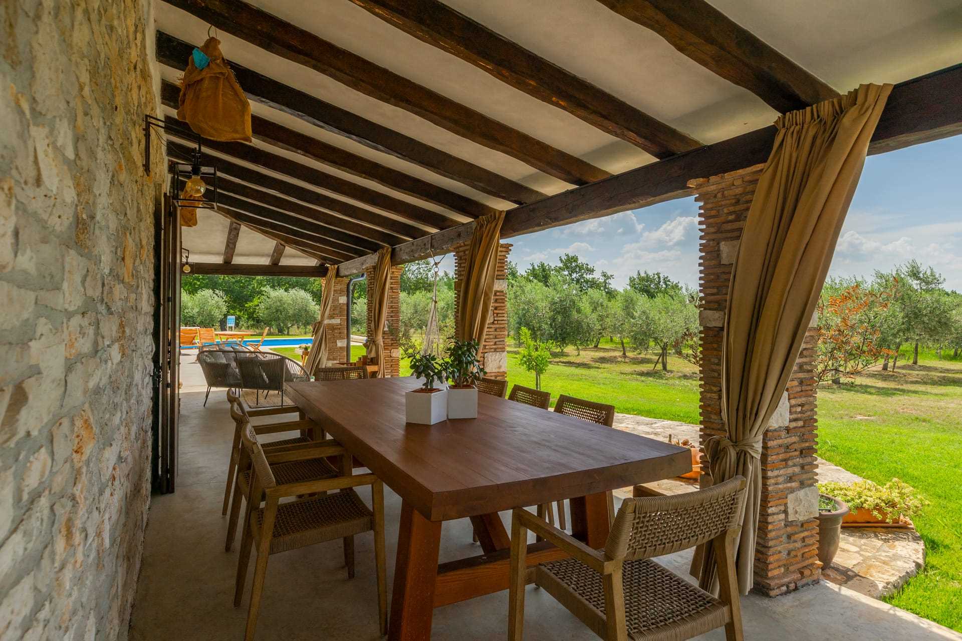 Villa Arborea with Pool