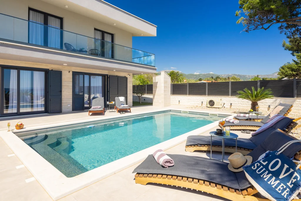 Seafront Villa with Pool in Kaštel Štafilić