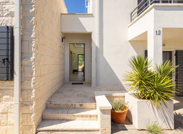 Modern Villa with Heated Pool in Rogoznica