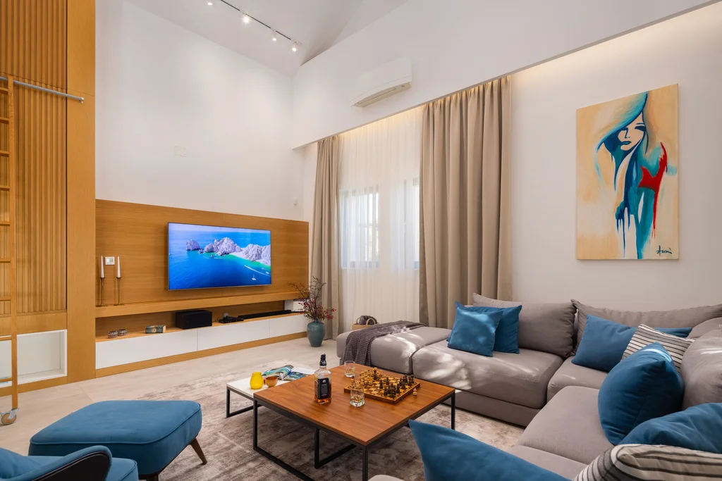 Modern Villa with Heated Pool in Rogoznica