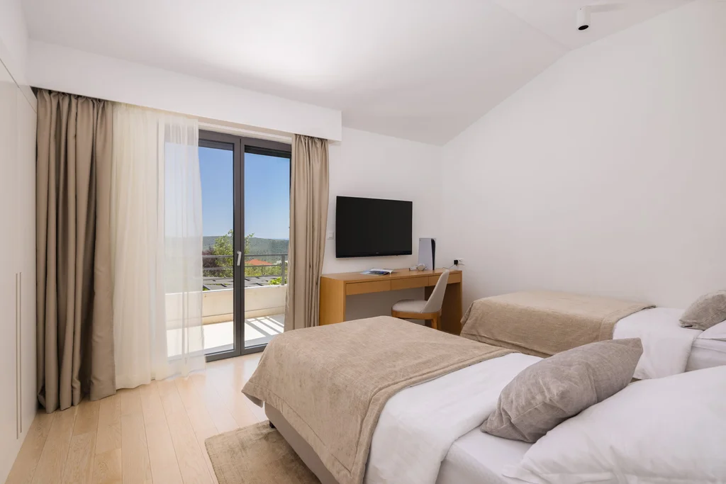 Modern Villa with Heated Pool in Rogoznica