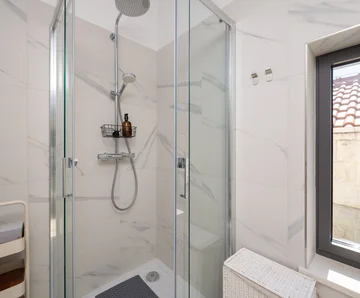 Modern Villa with Heated Pool in Rogoznica