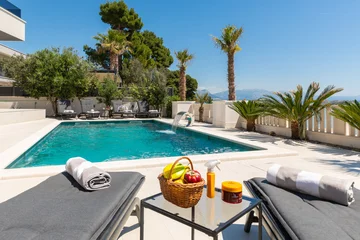 Modern Seaside Villa with Pool in Kaštel Štafilić