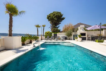 Modern Seaside Villa with Pool in Kaštel Štafilić