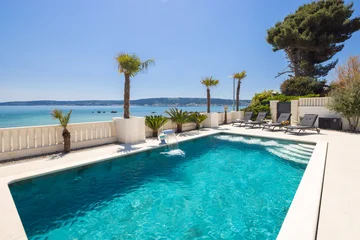 Modern Seaside Villa with Pool in Kaštel Štafilić