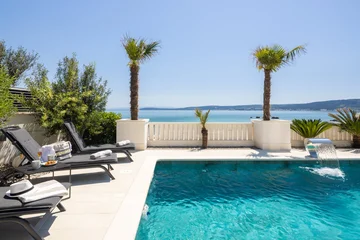 Modern Seaside Villa with Pool in Kaštel Štafilić