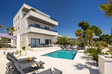 Modern Seaside Villa with Pool in Kaštel Štafilić