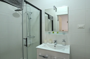 Rovinj Apartment for 2 with Shared Pool