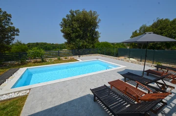 Holiday House with Pool in Rovinj (4–5 Guests)
