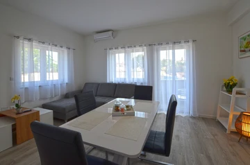 1-Bedroom Apartment in Rovinj for Up to 4