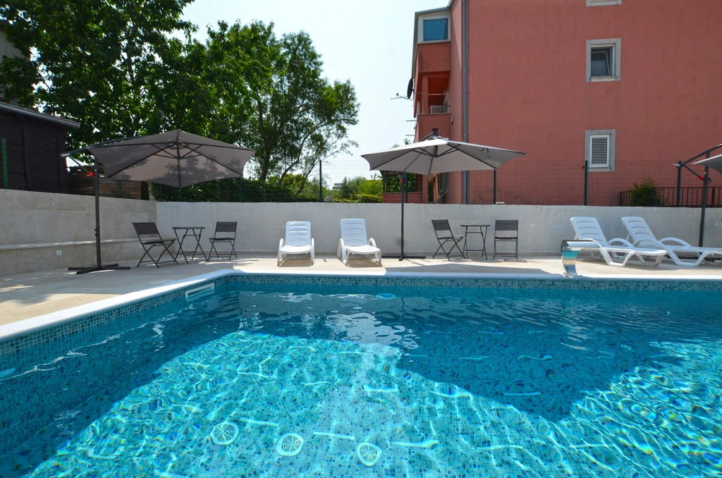 Rovinj Studio Apartment for 2 Guests with Shared Pool