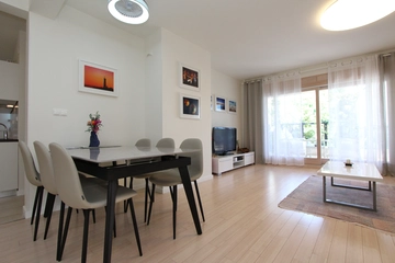 Two-Bedroom Apartment in Rovinj for Up to 6 Guests