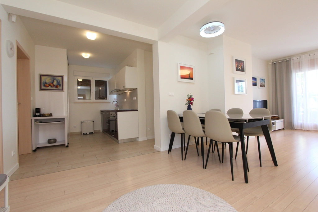 Two-Bedroom Apartment in Rovinj for Up to 6 Guests