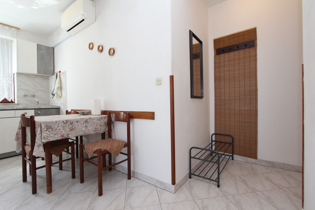 Two-Bedroom Apartment in Rovinj with Balcony