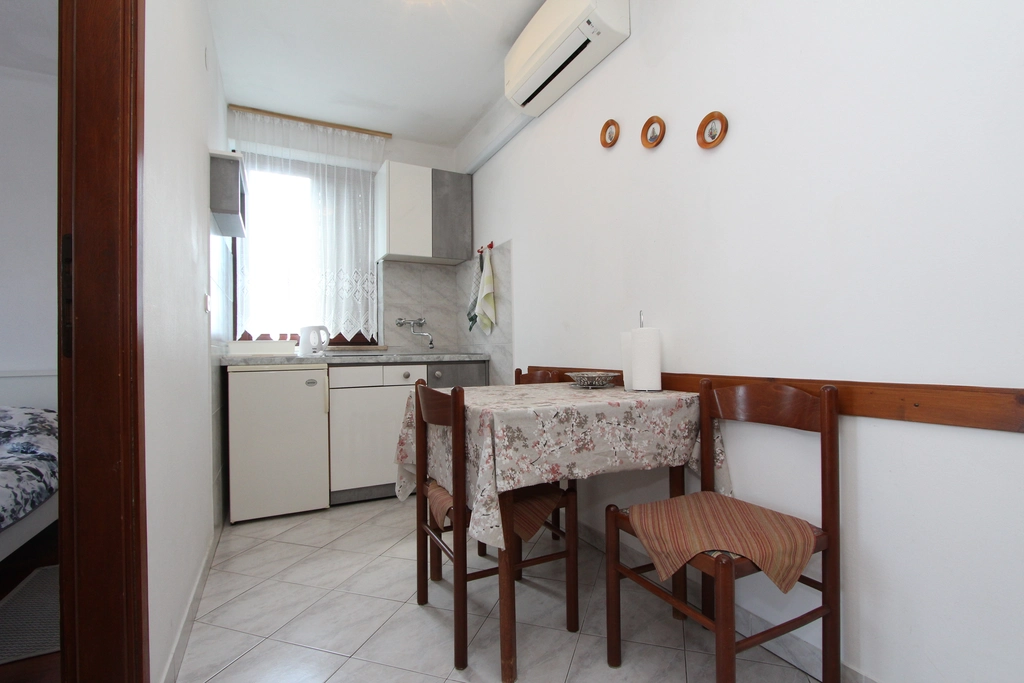 Two-Bedroom Apartment in Rovinj with Balcony