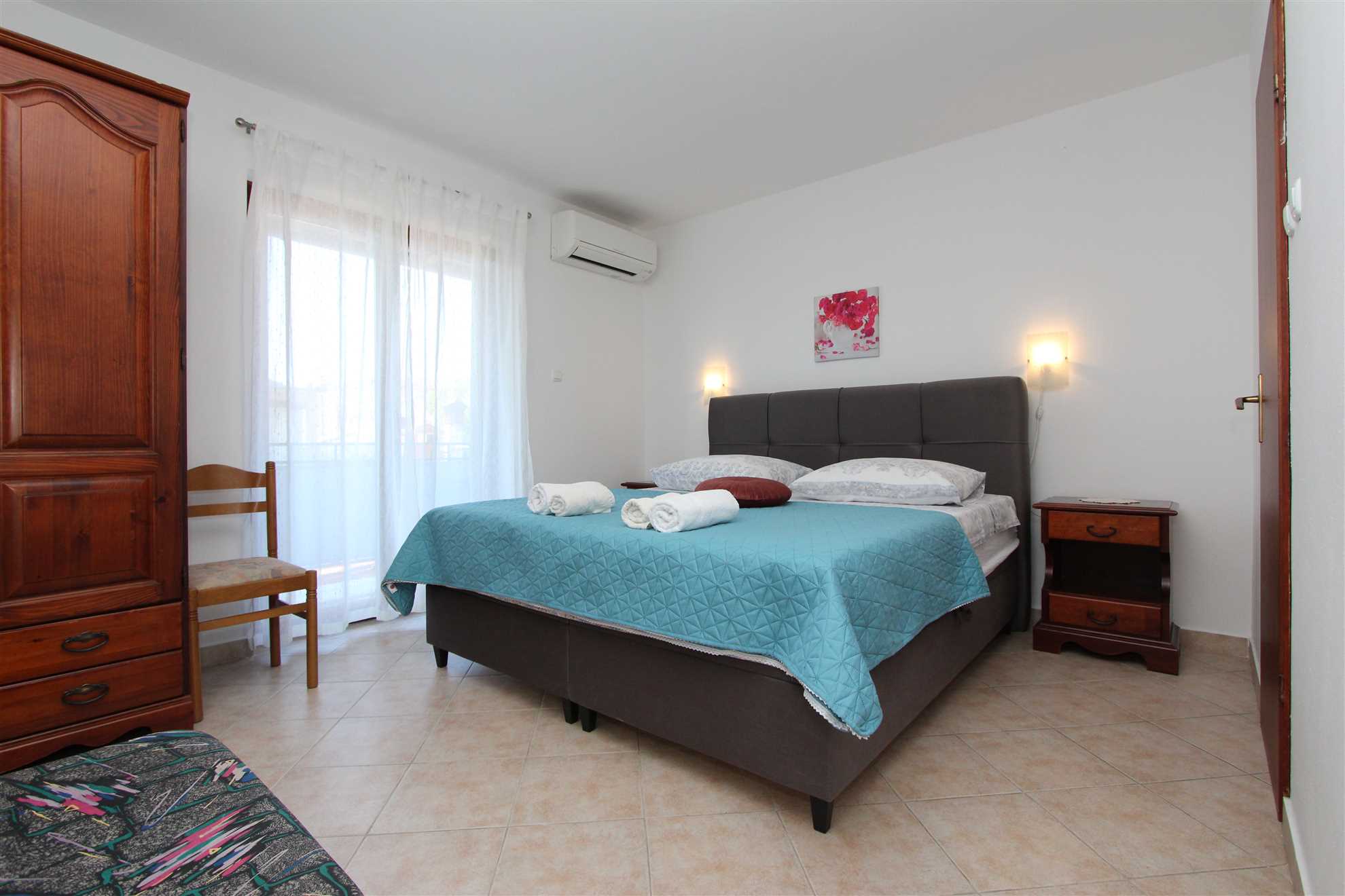 SILVANA Ferienwohnung mit 1 Schlafzimmer mit Balkon 1 (gornji)