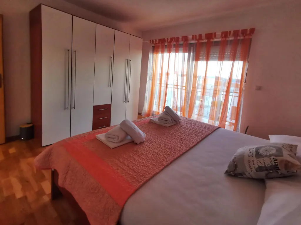 Two-Bedroom Apartment for 5 in Sveti Filip i Jakov