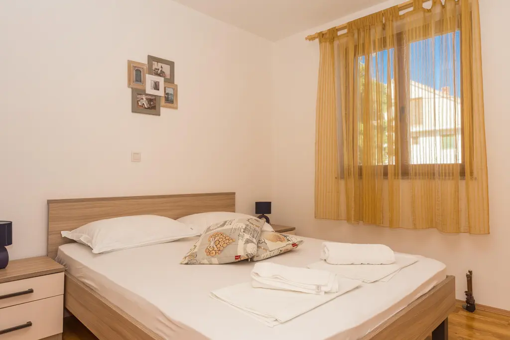 Sea View Apartment in Sveti Filip i Jakov