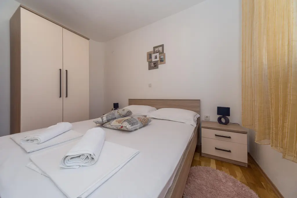 Sea View Apartment in Sveti Filip i Jakov
