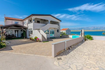 Apartment with Sea View in Vir for 4–6 Guests