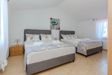 Apartment with Sea View in Vir for 4–6 Guests